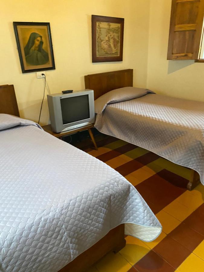Vivienda Turistica - Casa De Carola Hotel คาร์ดิน ภายนอก รูปภาพ